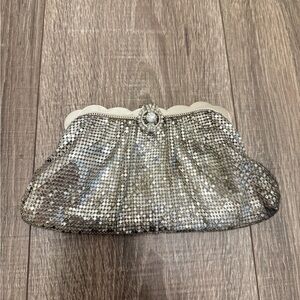TVintage Authentic Whiting and Davis silver mesh purse
